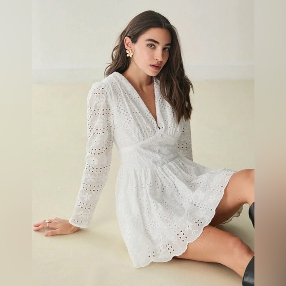 Never Worn Elegant White Eyelet Dress - Picture 3 of 14